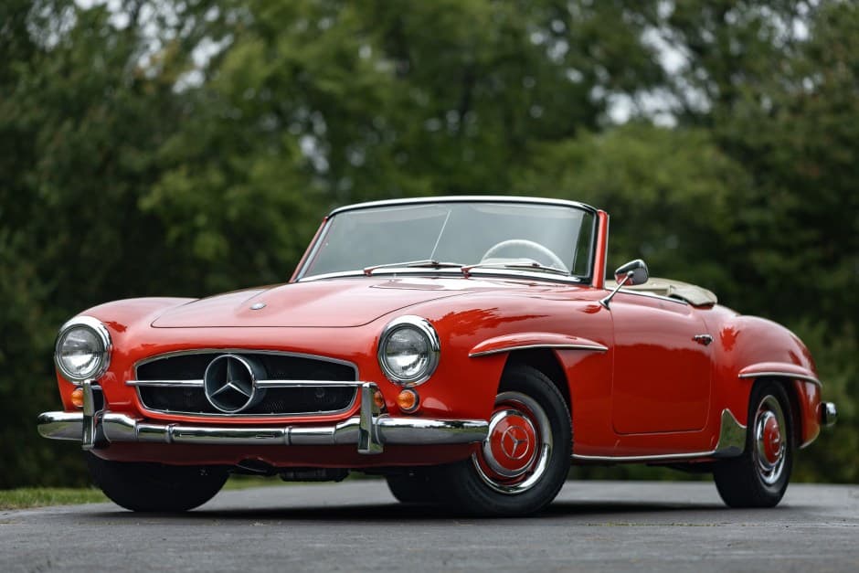 1963 Mercedes-Benz 190SL sold for $131,000