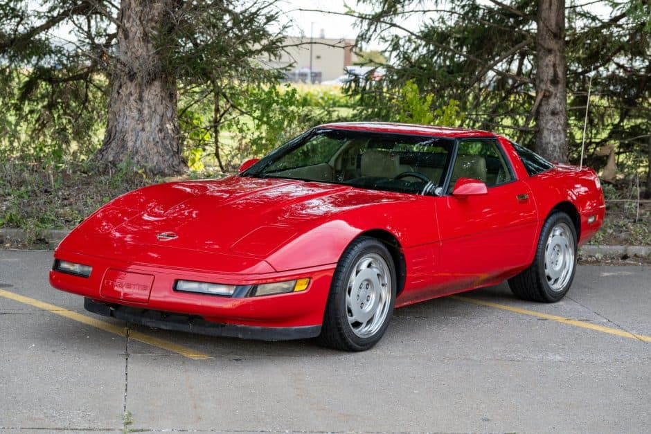 1992 Chevrolet Corvette C4 Coupe (1992-1996) sold for $12,000