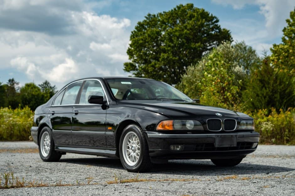 2000 BMW E39 5-Series sold for $6,300
