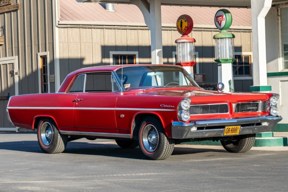 1963 Pontiac Catalina sold for $33,000