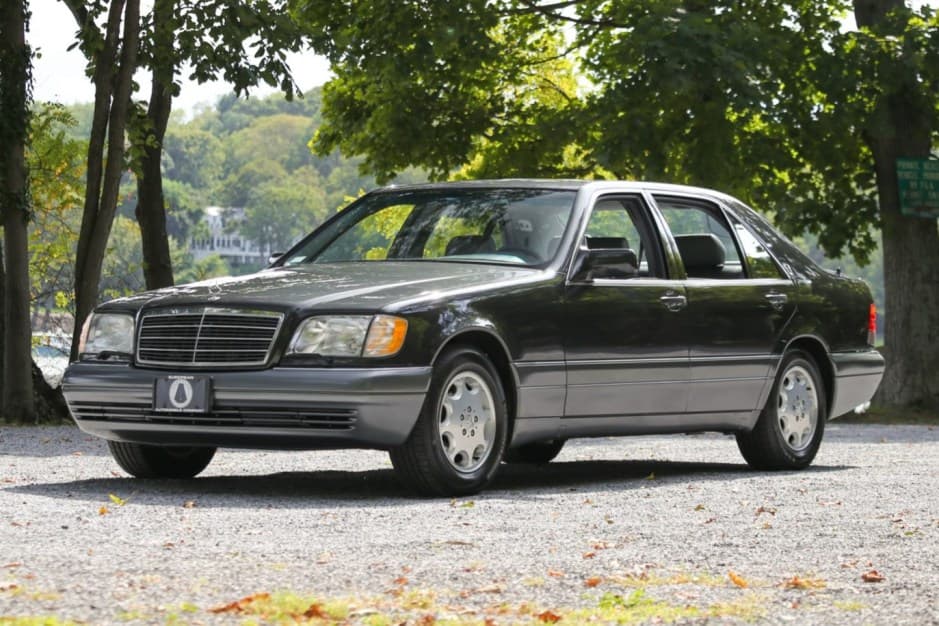 1995 Mercedes-Benz W140 S-Class sold for $32,500