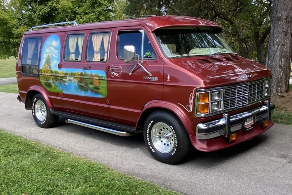 1979 Dodge Tradesman & Sportsman Vans sold for $24,500