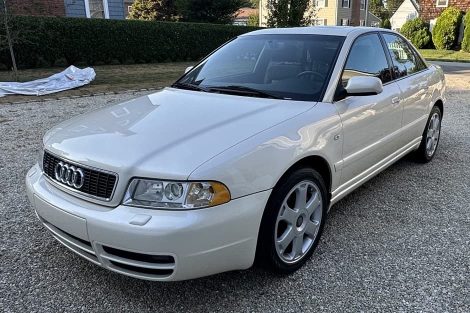 2001 Audi B5 S4 sold for $10,750
