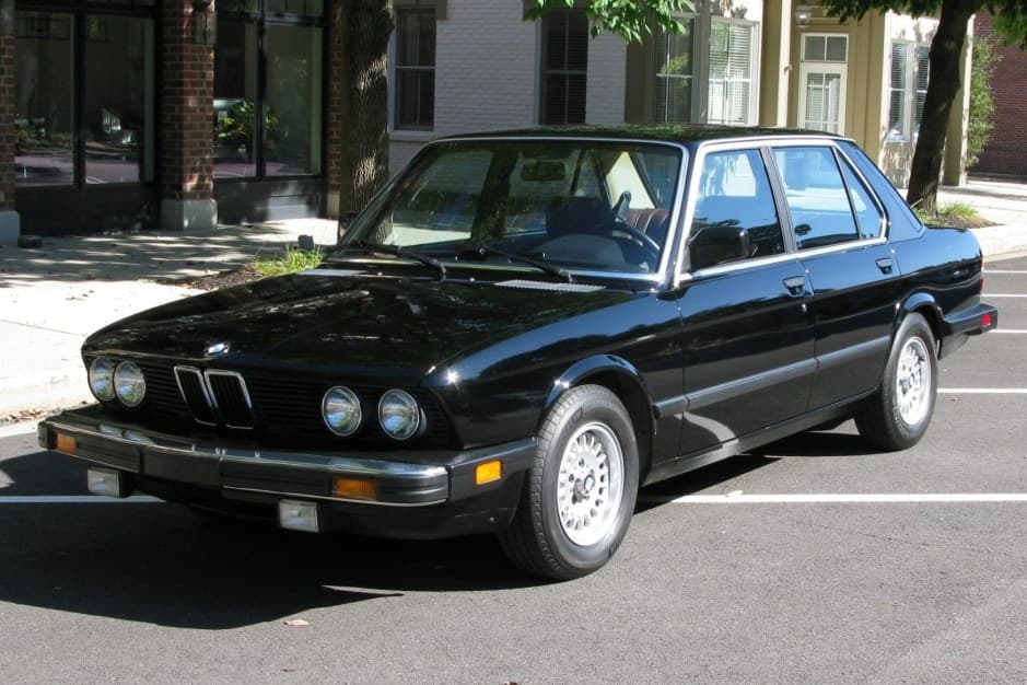 1985 BMW E28 5-Series sold for $10,528