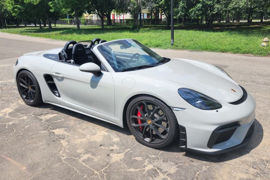 2022 Porsche 982 718 Boxster sold for $110,718