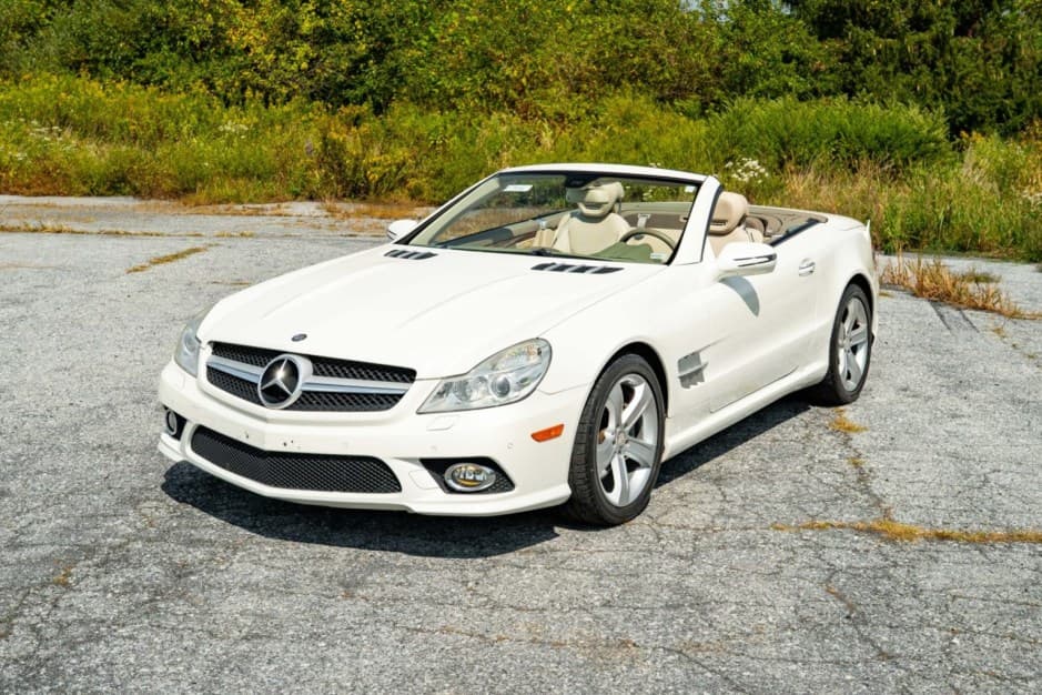 2011 Mercedes-Benz R230 SL sold for $16,750
