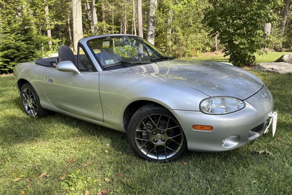 2004 Mazda NB MX-5 Miata sold for $10,750