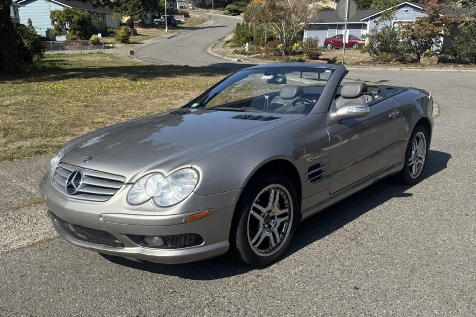 2005 Mercedes-Benz R230 SL sold for $15,611