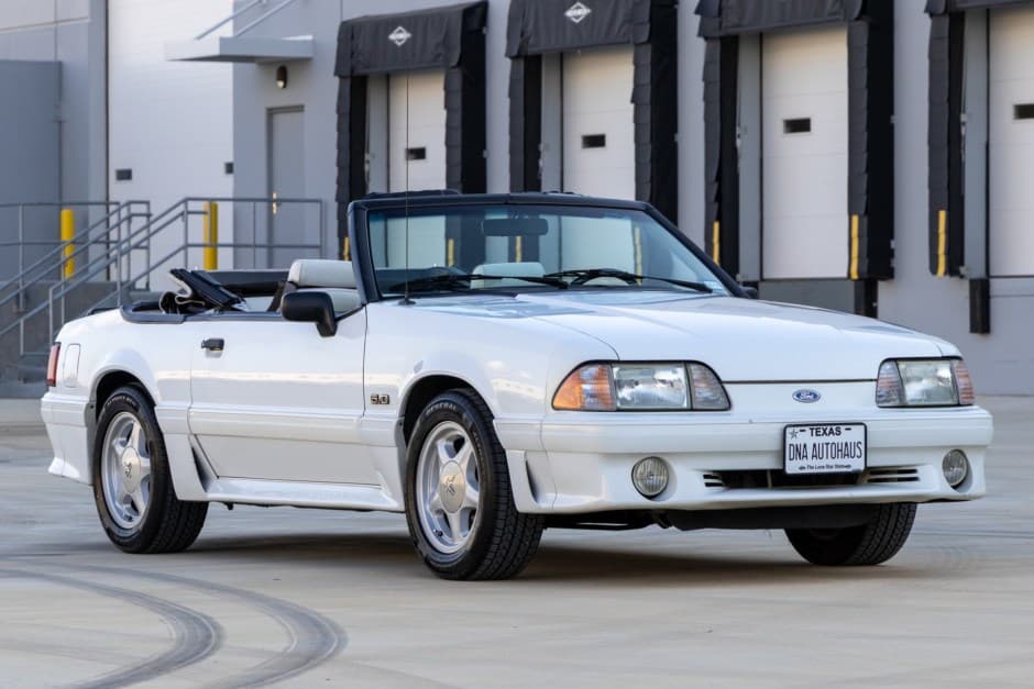 1990 Ford Fox-Body Mustang sold for $25,000