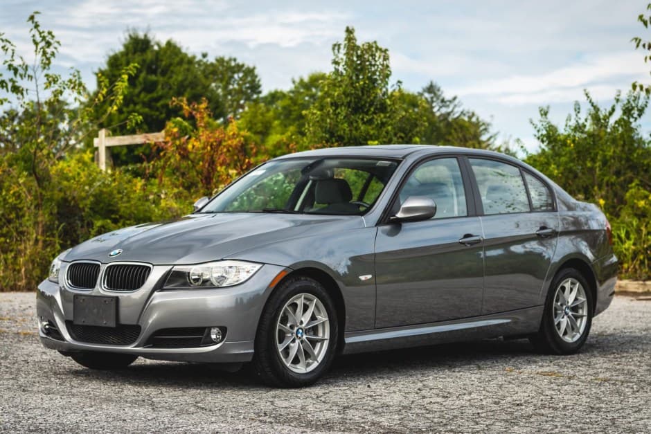 2010 BMW E90 3-Series Sedan sold for $16,250