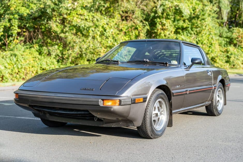 1982 Mazda RX-7 FB sold for $12,000