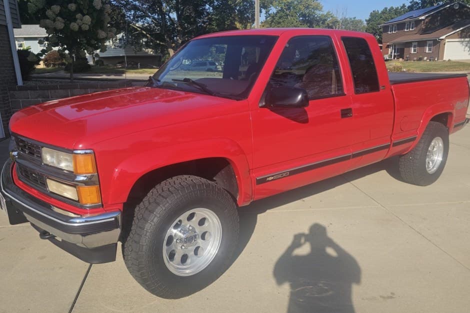 1996 Chevrolet C/K GMT400 (1988-2002) sold for $13,000