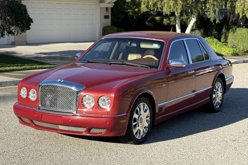 2006 Bentley Arnage sold for $19,000