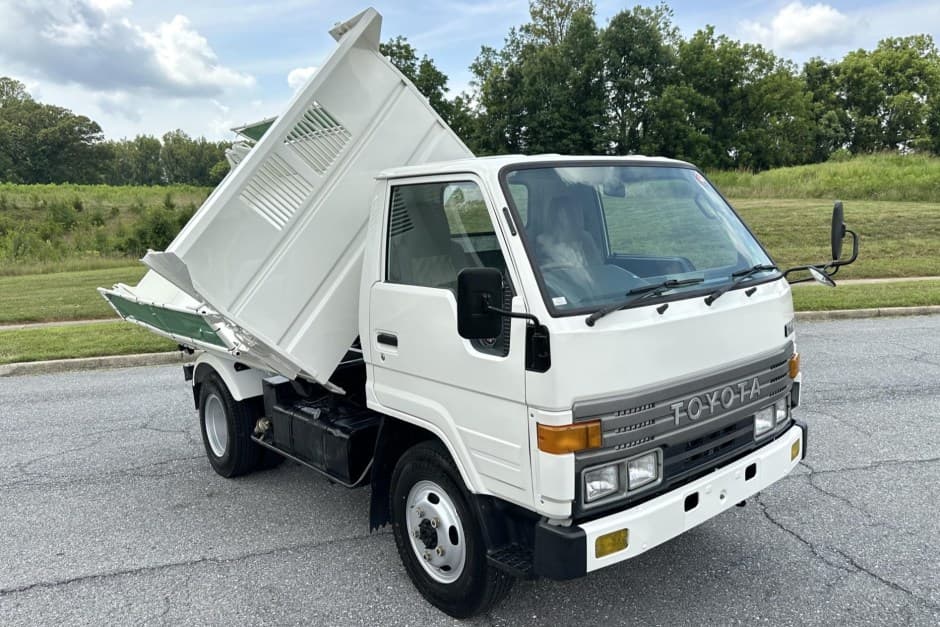 1993 Toyota Dyna sold for $19,000