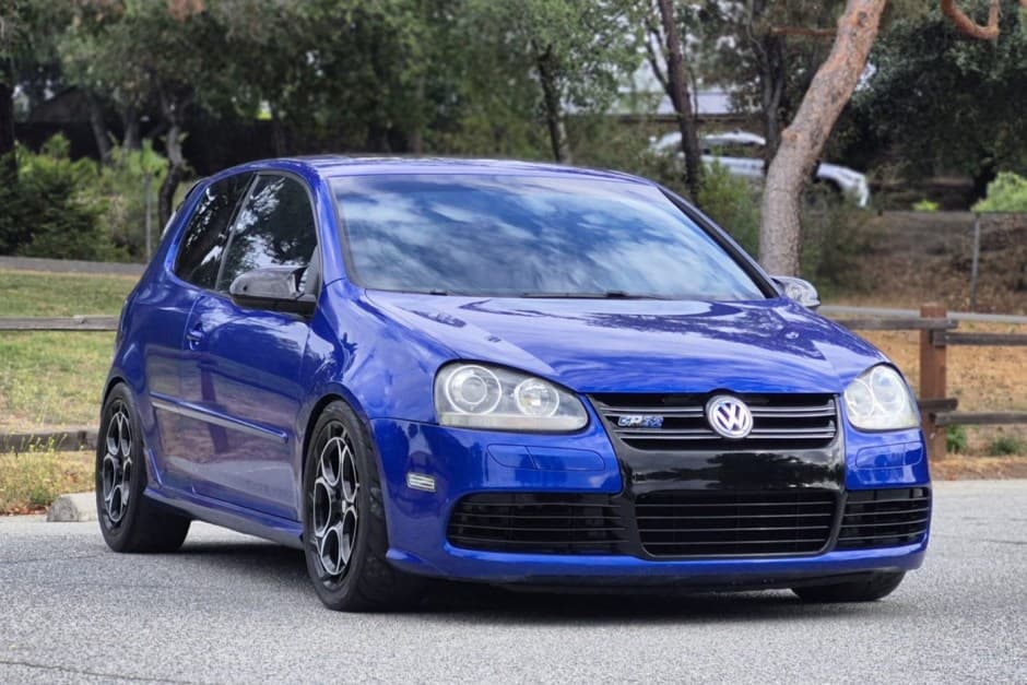 2008 Volkswagen R32 sold for $13,600