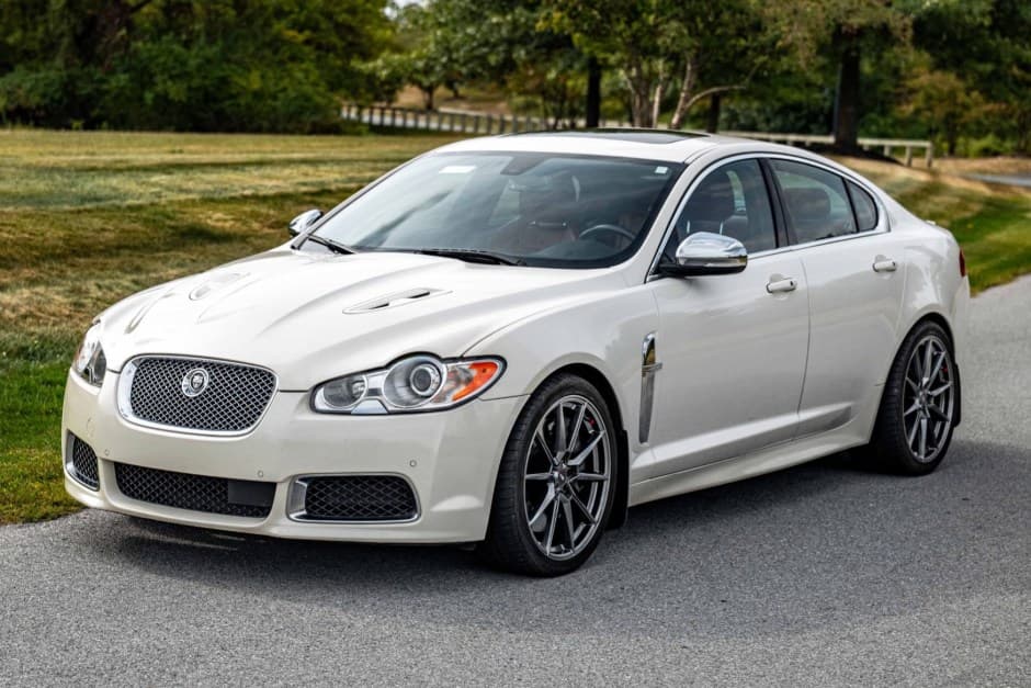 2010 Jaguar XF sold for $17,077