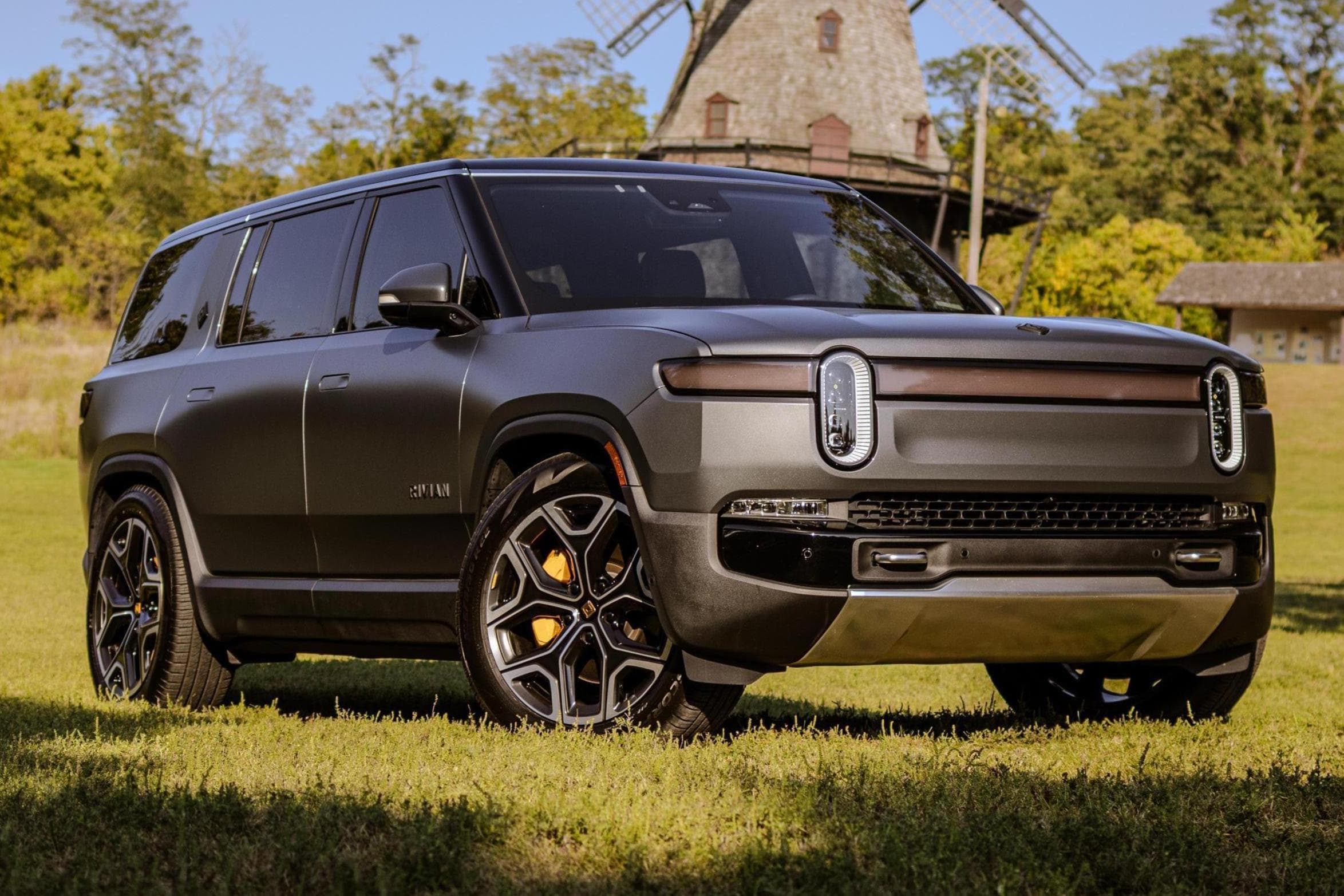2023 Rivian R1S sold for $52,650