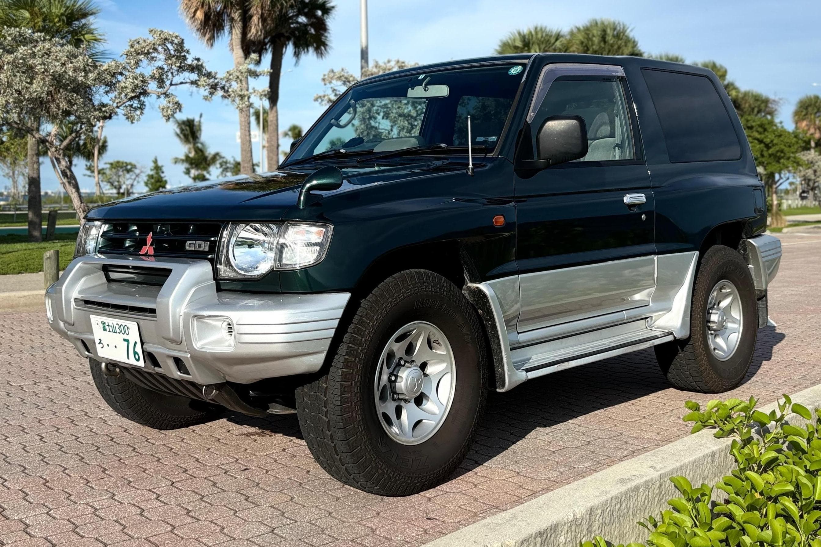 1998 Mitsubishi Pajero sold for $7,401
