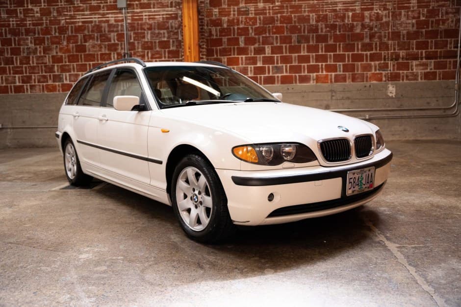 2003 BMW E46 3-Series Touring sold for $10,250