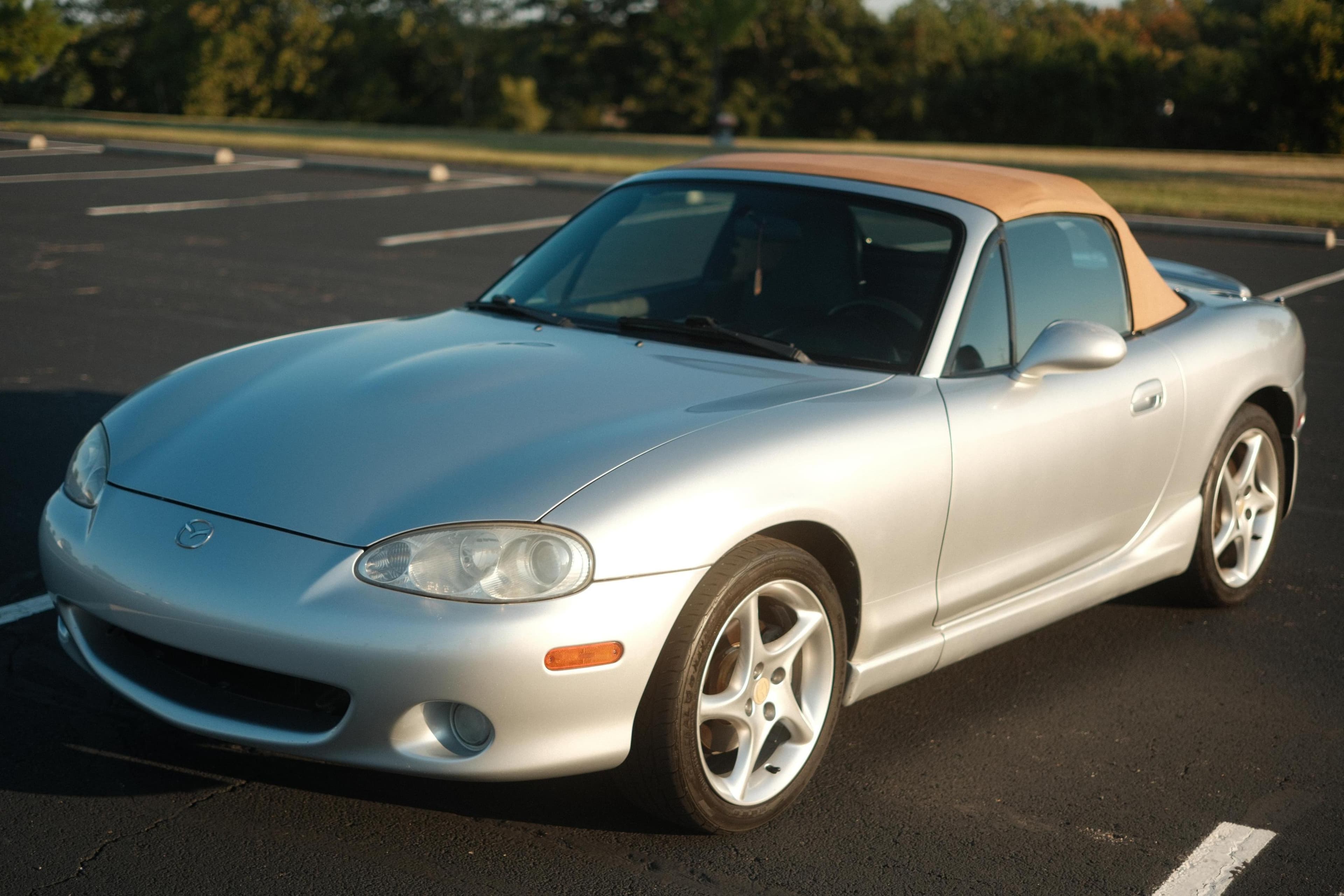 2003 Mazda NB Miata sold for $9,500