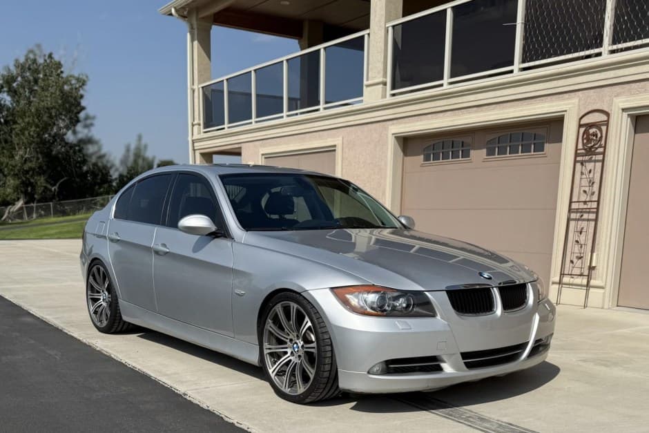 2008 BMW E90 3-Series Sedan sold for $7,777