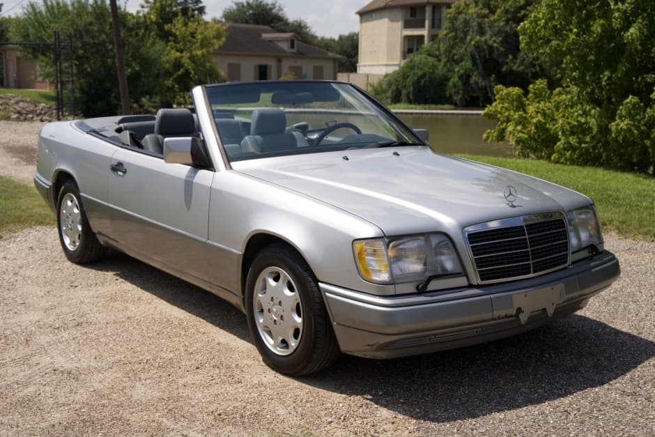 1994 Mercedes-Benz W124 E-Class sold for $13,200