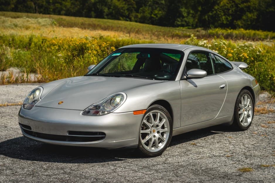 2001 Porsche 996 911 (Non-Turbo/GT2/GT3) sold for $32,500
