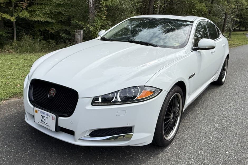2015 Jaguar XF sold for $11,050