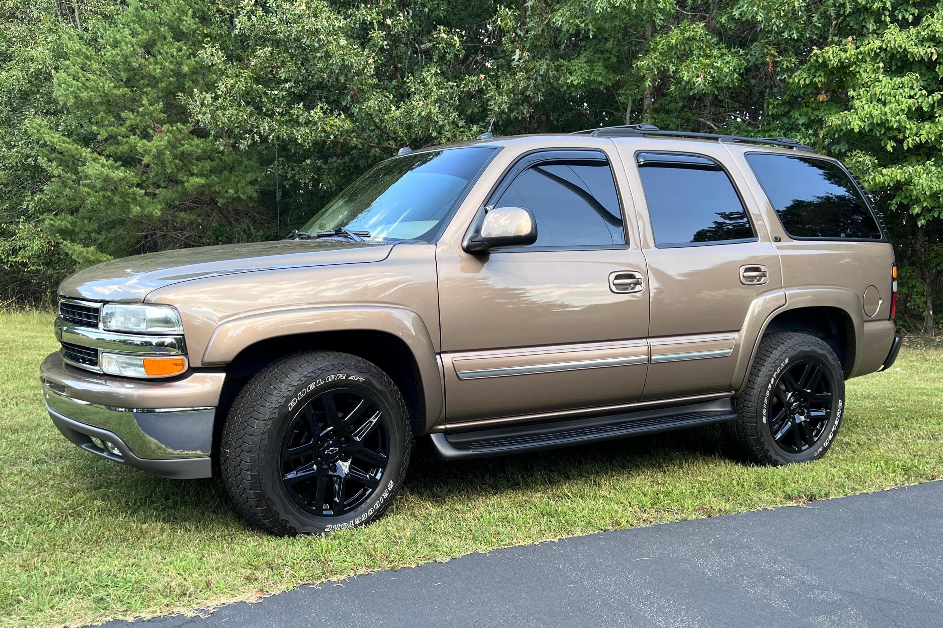 2004 Chevrolet Tahoe sold for $14,350
