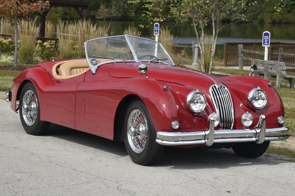 1957 Jaguar XK140 sold for $88,000