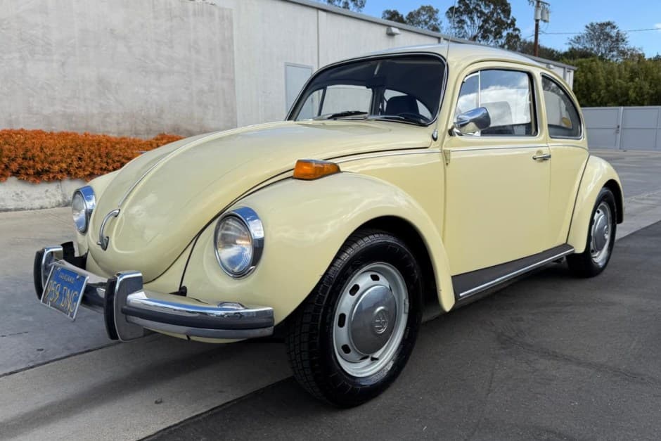 1971 Volkswagen Beetle (1958-1979) sold for $8,000