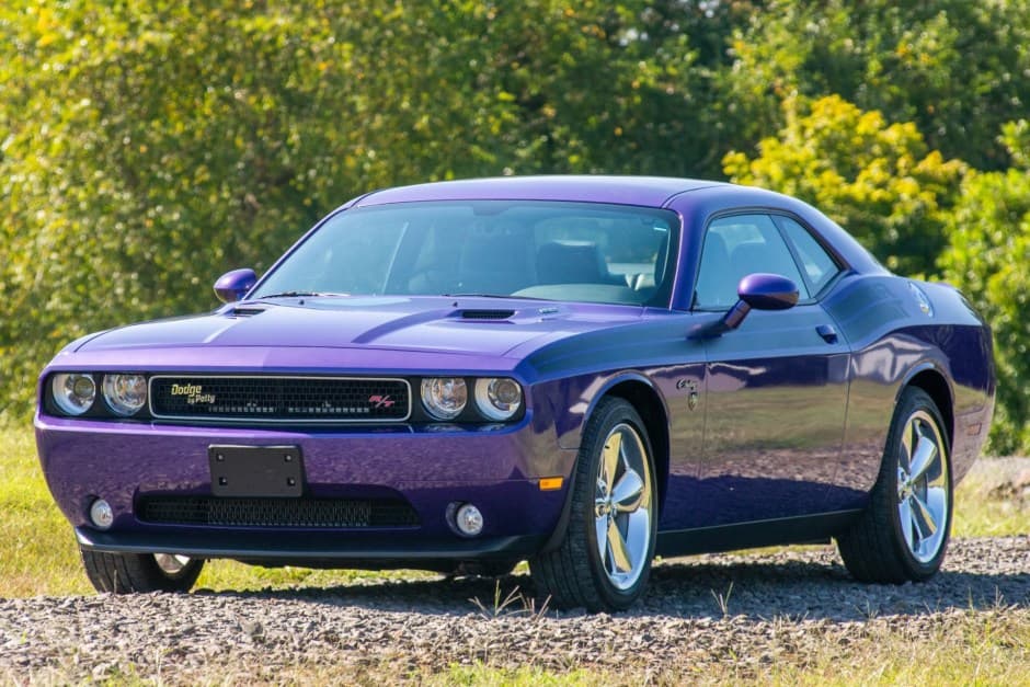 2013 Dodge Challenger (non-SRT, 2009-2023) sold for $25,700