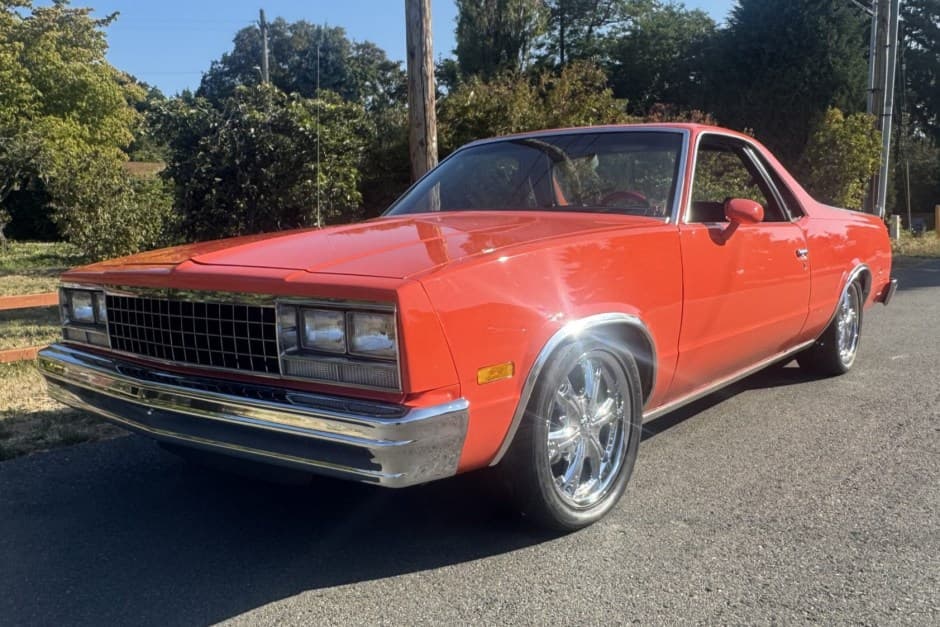 1982 Chevrolet El Camino sold for $11,750