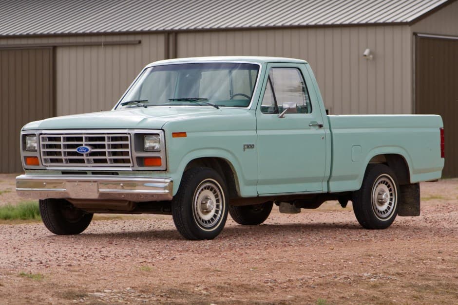 1982 Ford F-Series 1980-1986 sold for $7,500