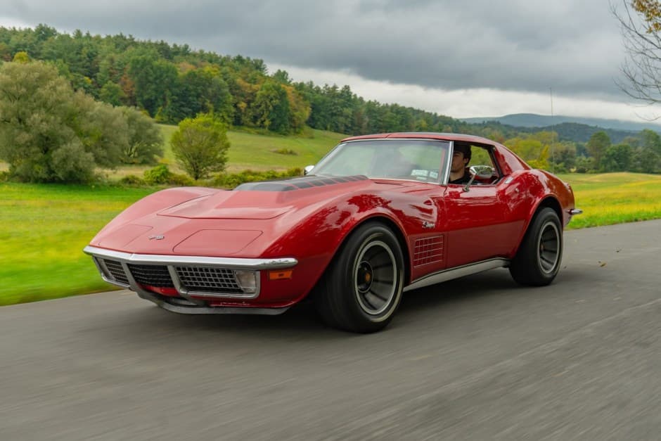 1972 Chevrolet Corvette C3 sold for $22,100