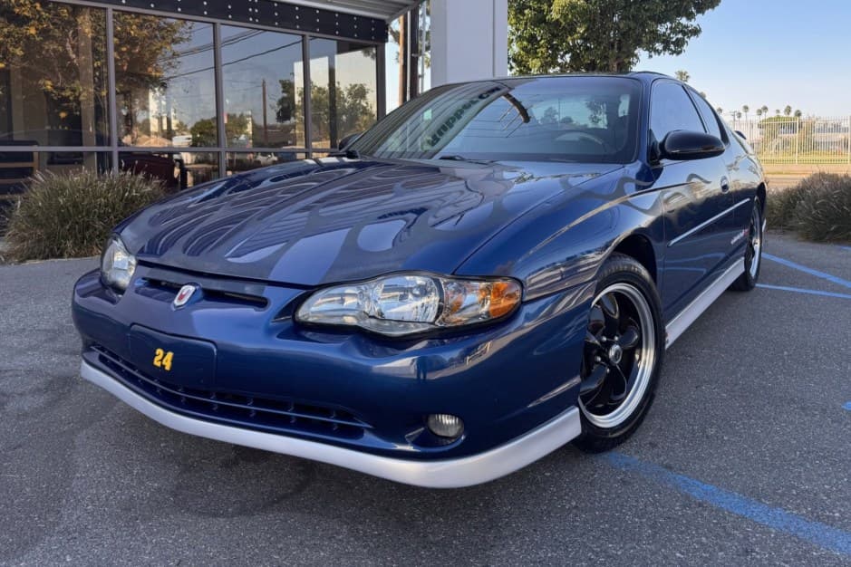 2003 Chevrolet Monte Carlo sold for $9,500