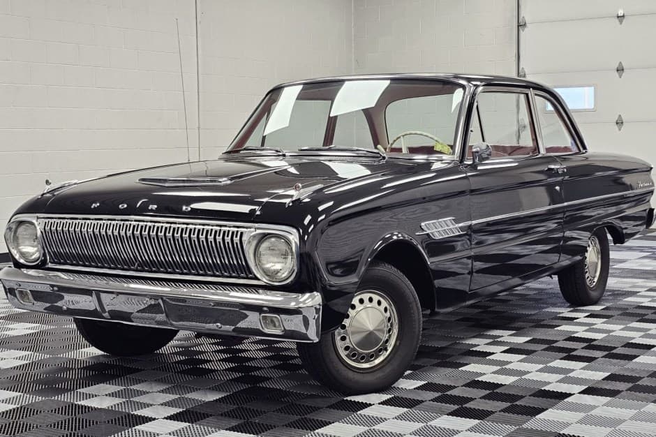 1962 Ford Falcon sold for $11,000