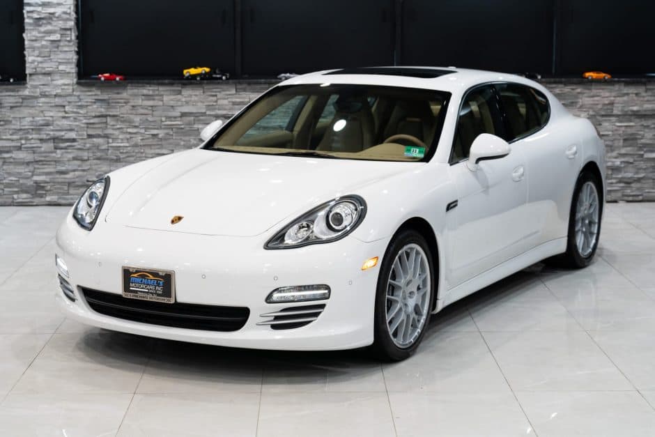 2011 Porsche Panamera sold for $42,000