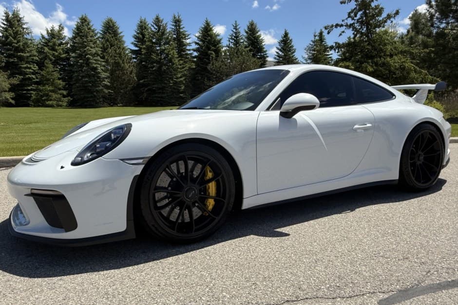2018 Porsche 991 GT3 sold for $180,000