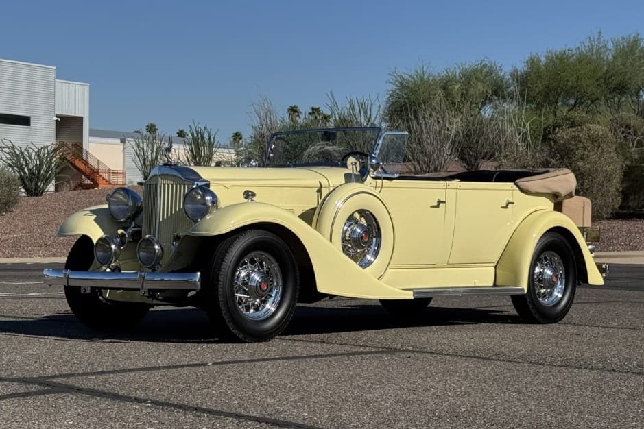 1933 Packard Eight sold for $57,000