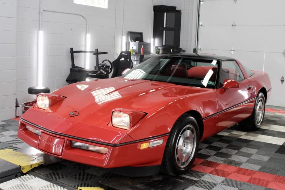 1986 Chevrolet Corvette C4 Coupe (1984-1991) sold for $8,600