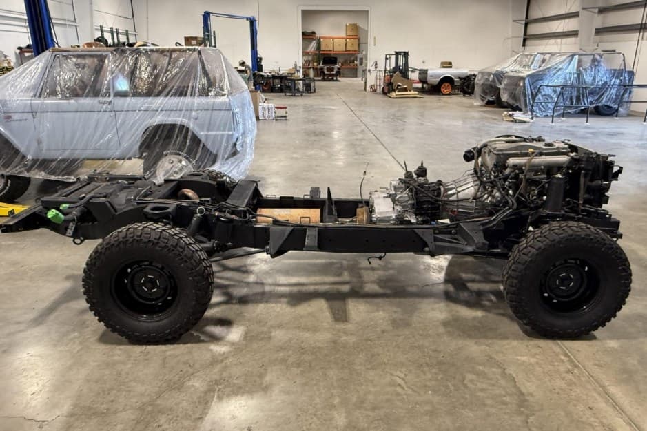 1999 Land Rover 110 / Defender 110 (Euro Spec) sold for $15,500