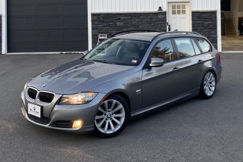 2009 BMW E91 3-Series Touring sold for $13,250