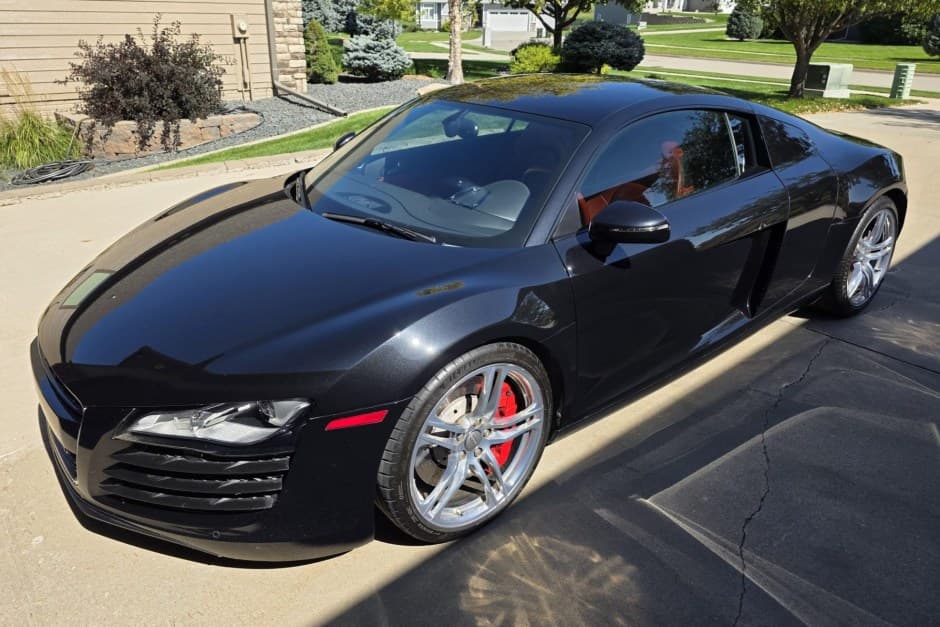 2009 Audi R8 V8 (Type 42) sold for $60,001
