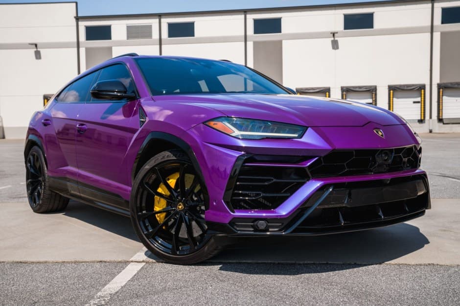 2022 Lamborghini Urus sold for $175,000