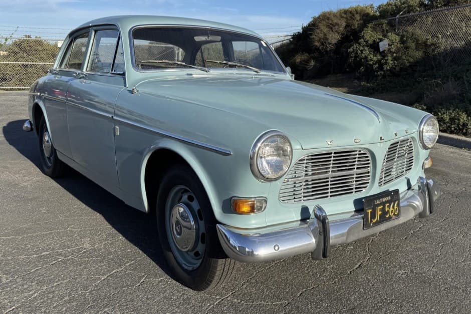 1966 Volvo Amazon sold for $5,100