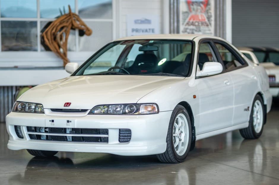 1995 Acura Integra Type R sold for $45,555