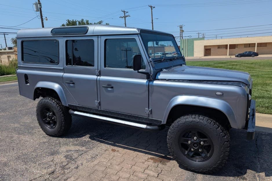 1992 Land Rover 110 / Defender 110 (Euro Spec) sold for $30,250