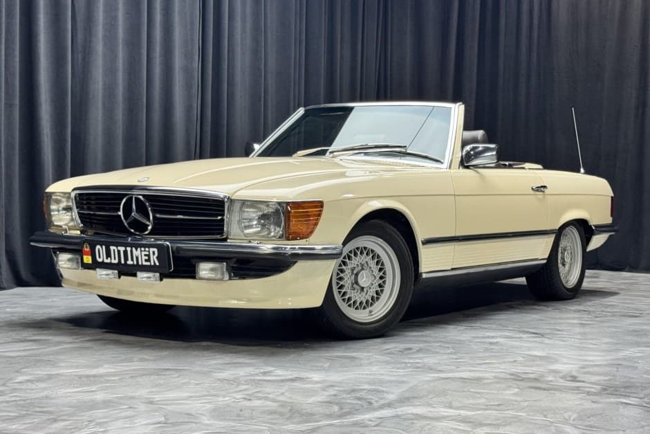 1982 Mercedes-Benz R107 SL sold for $19,817