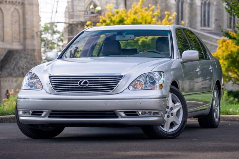 2005 Lexus LS Sedan sold for $20,000
